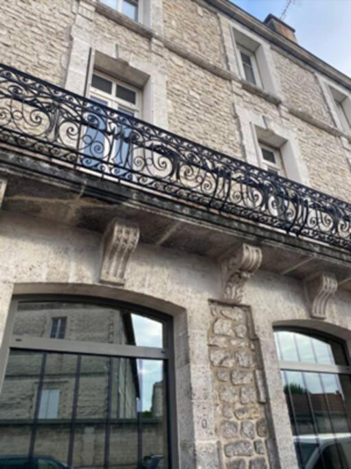 Superbe Studio Centre Ville * Clim * Wifi * Haut De Gamme * Angouleme Exterior photo